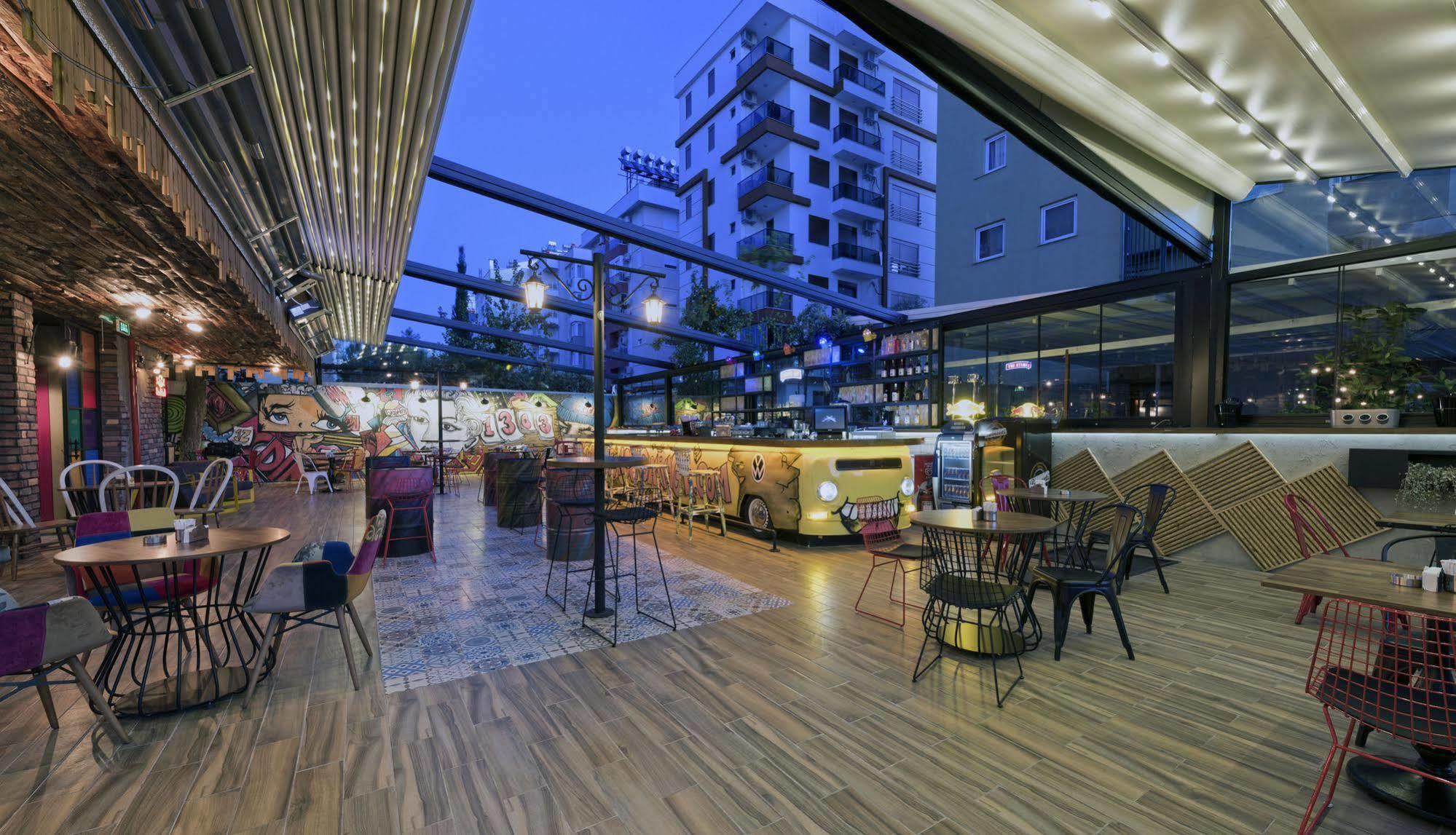 Voswos Garage Coffee Hotel 안탈리아 외부 사진